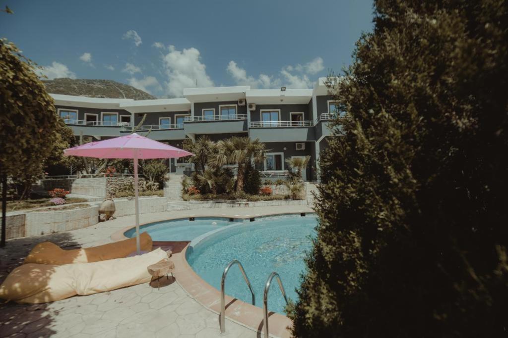Nonna'S Boutique Hotel Dhërmi Buitenkant foto